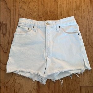 Abercrombie 4” high rise mom short